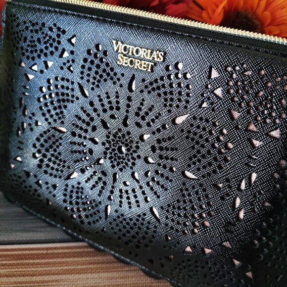 Victoria’s Secret Black Laser-Cut Wristlet Clutch Purse - Limited Edition - Picture 3 of 7